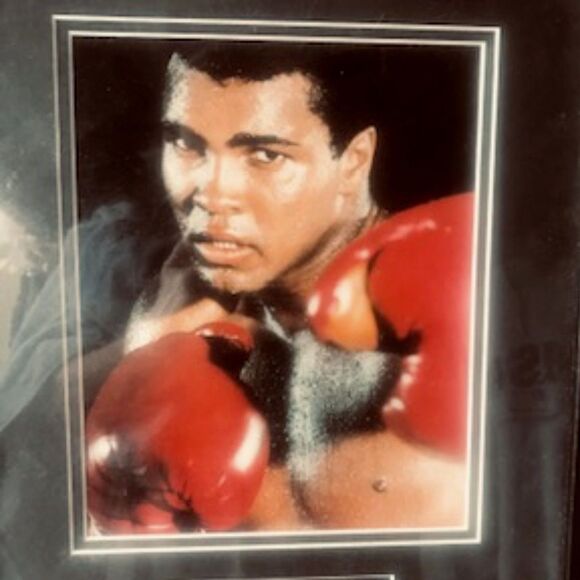 Muhammad Ali . Hot Shot Vintage Boxing Picture - Picture 2 of 4